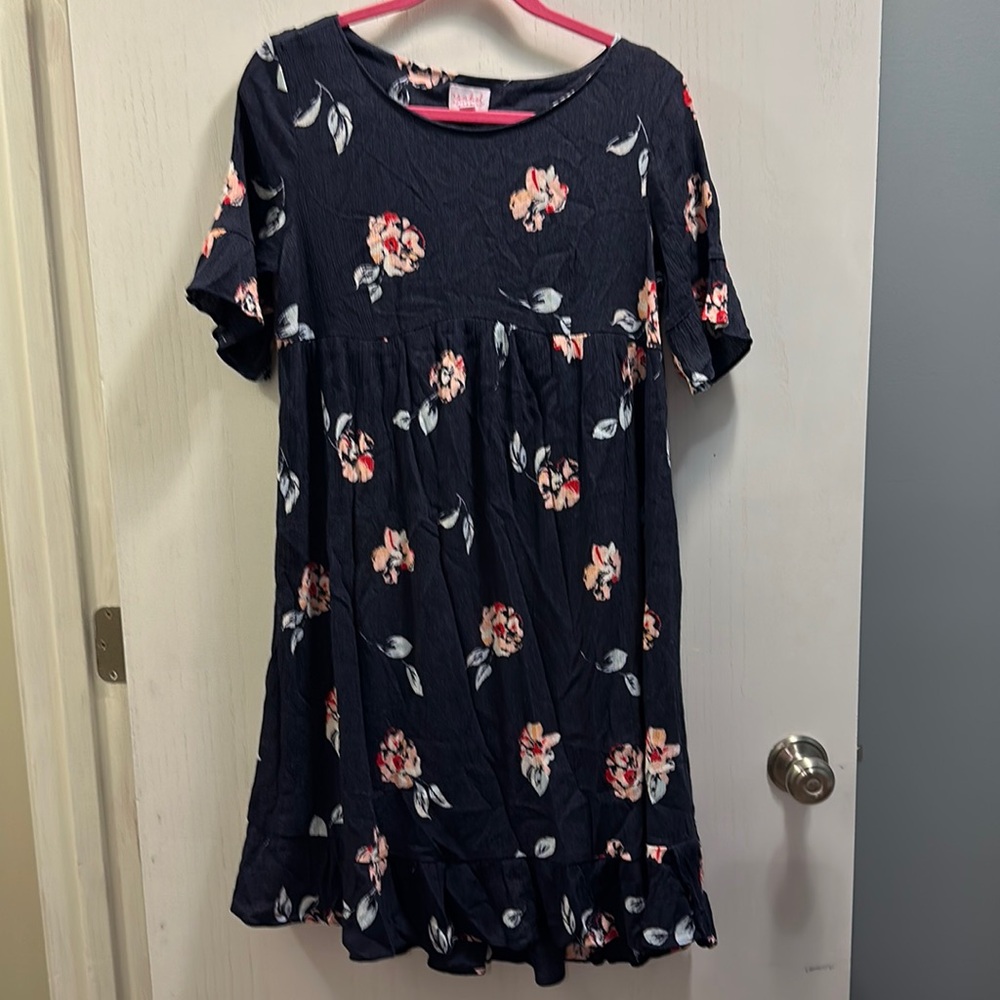Isabel Maternity by Ingrid & Isabel Navy Floral Short Sleeve Maternity Dress